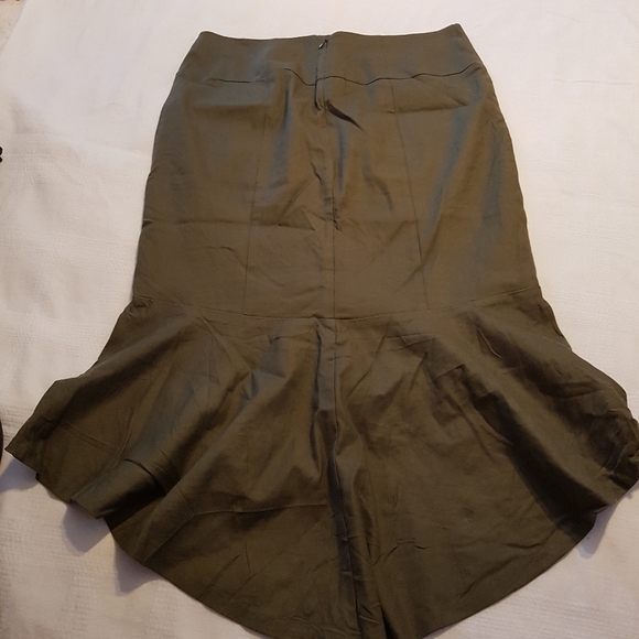 New York & Company women's size 12 olive green high low skirt NWT - Picture 4 of 6